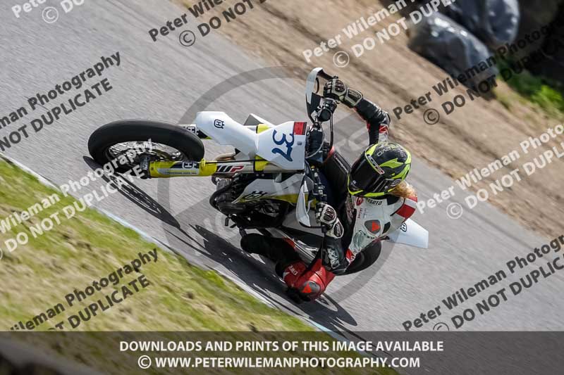 enduro digital images;event digital images;eventdigitalimages;lydden hill;lydden no limits trackday;lydden photographs;lydden trackday photographs;no limits trackdays;peter wileman photography;racing digital images;trackday digital images;trackday photos